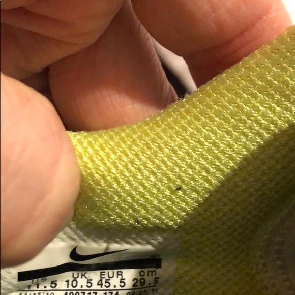 Nike Air Max Trainer 1+
White/Varsity Royal-Volt - Picture 4 of 5